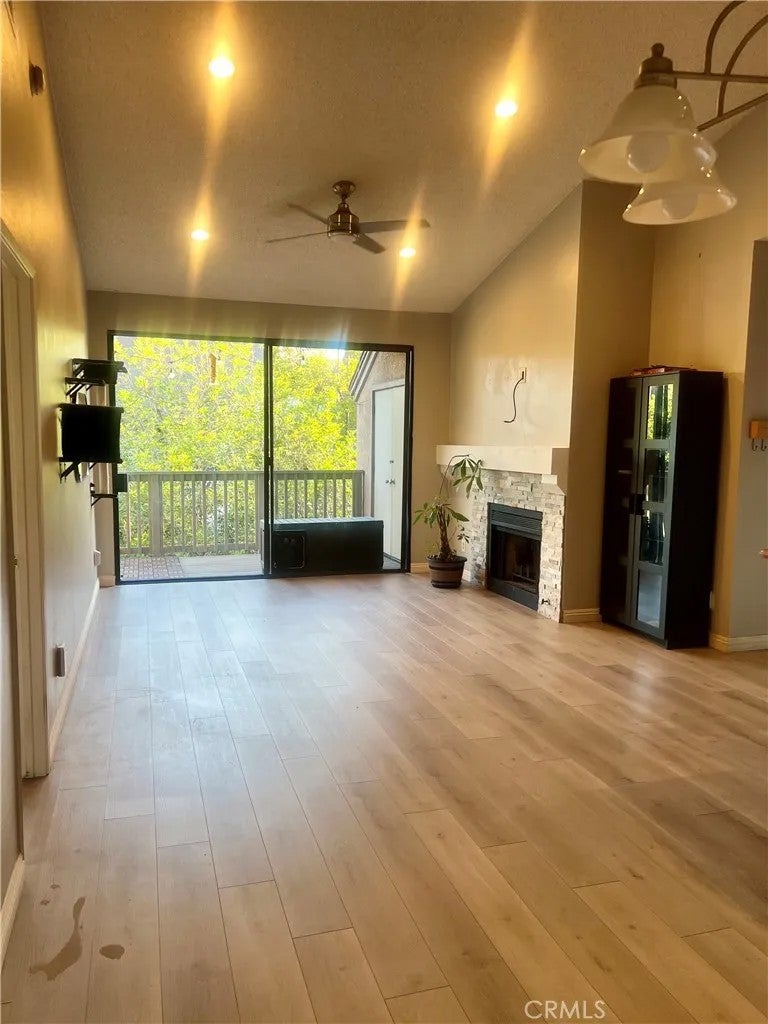 10561 Lakeside Drive South 172