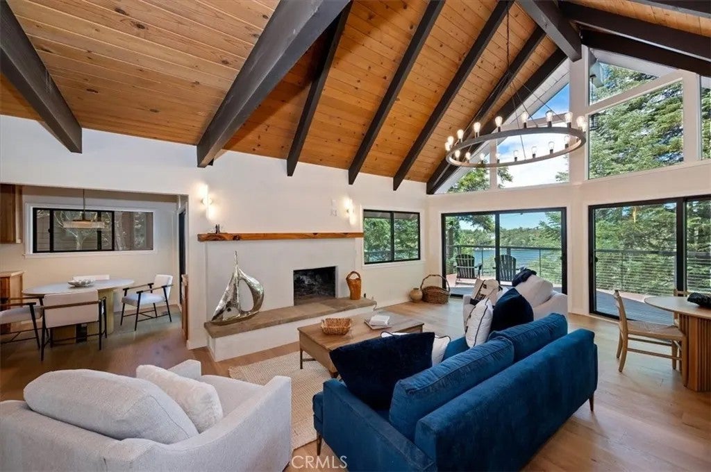 359 John Muir Road