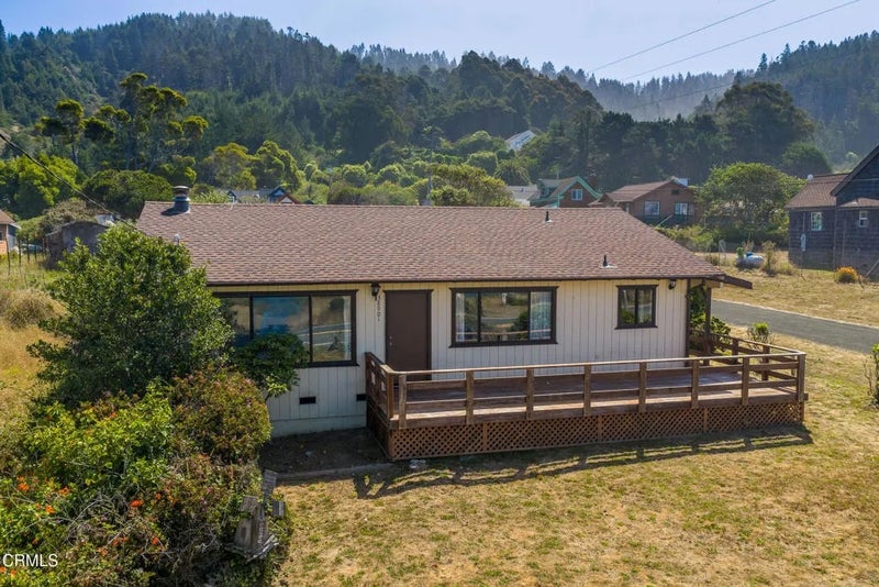38901 N Highway 1