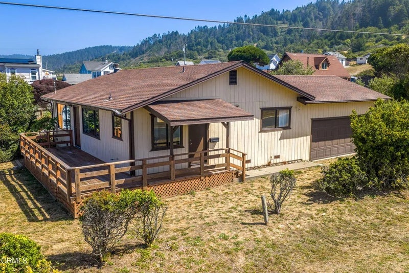 38901 N Highway 1
