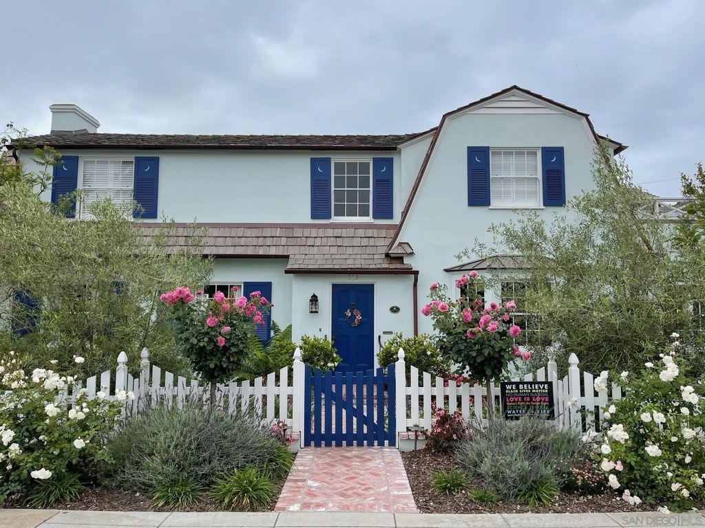 Photo of 532 Marina Ave, Coronado, CA 92118 (MLS # 260002886)