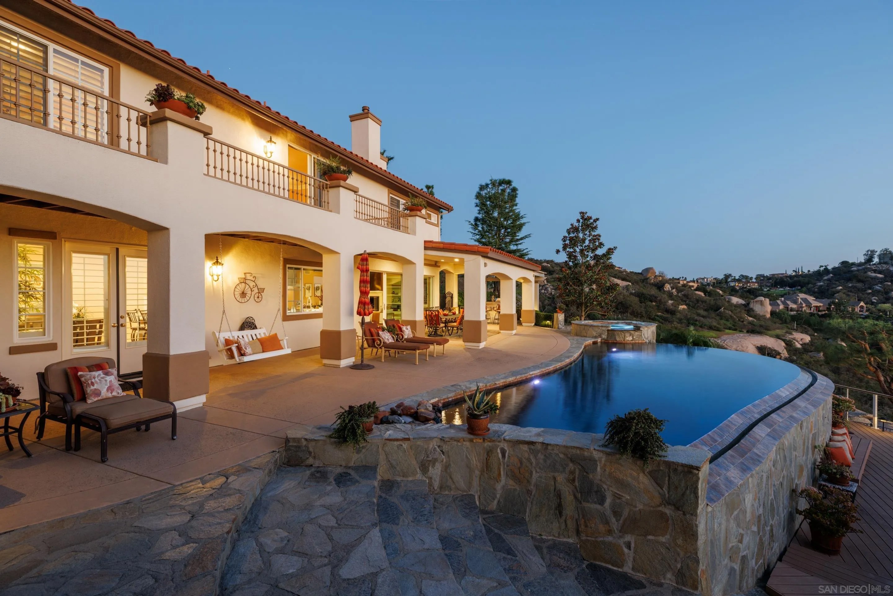 29166 Meadow Glen Way West