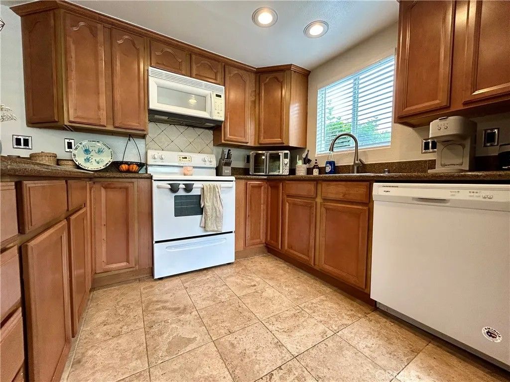Photo of 31946 Del Cielo Este #38, Bonsall, CA 92003 (MLS # SW26092332)