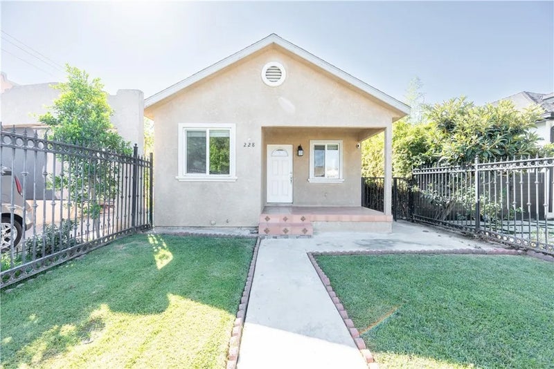 228 N Alexander Avenue