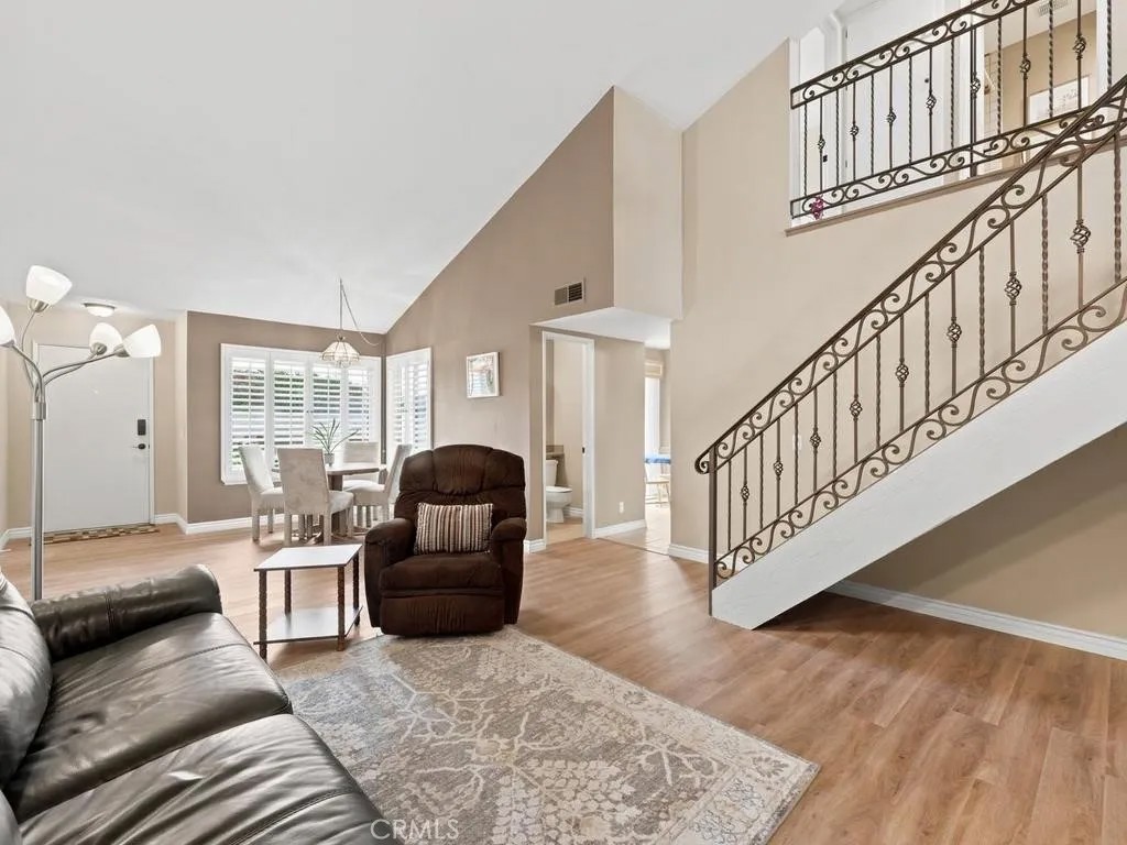 5798 La Jolla Way