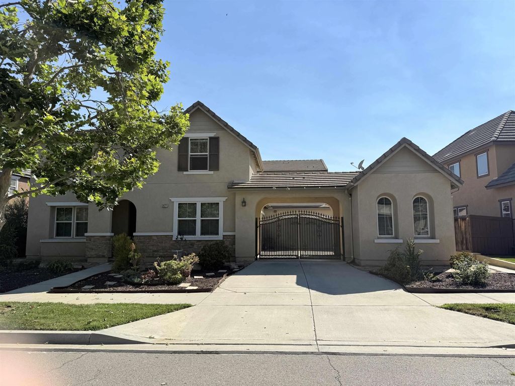 Photo of 3177 Katharine Dr, Escondido, CA 92027 (MLS # 250032605)