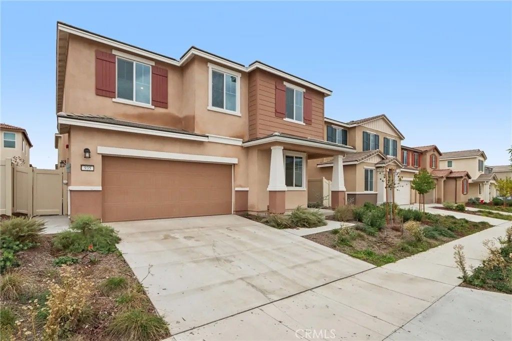 Photo of 935 Yuzu Way, Redlands, CA 92374 (MLS # DW25266780)