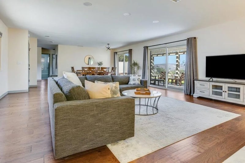 6990 Tuxedo Road