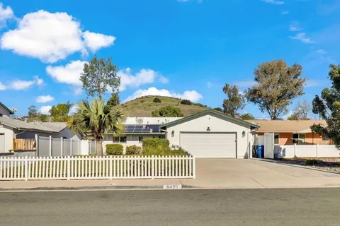 9430 Lake Canyon, Santee, CA 92071 - #: PTP2600411