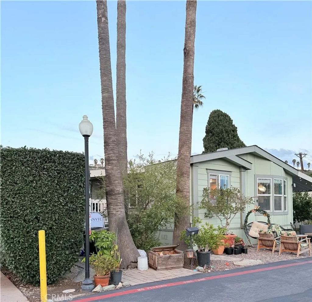 Photo of 34052 Doheny Park Rd, Dana Point, CA 92624 (MLS # OC25265003)