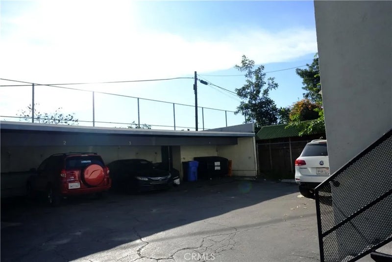 1110 S Kenmore