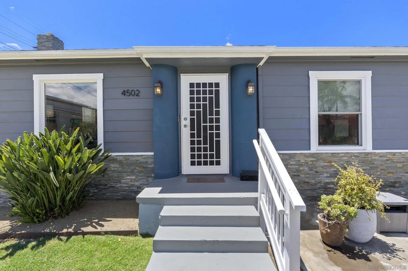 4502 Vista St