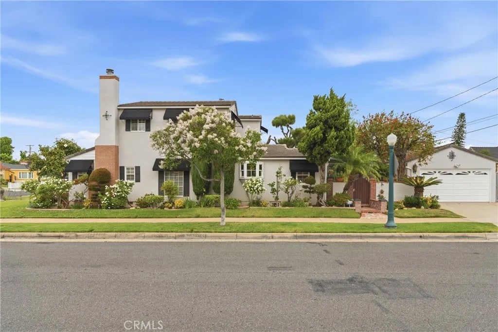 1820 Edgewood Drive