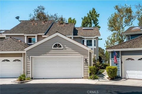 Photo of 470 Medford Court #102, Long Beach, CA 90803 (MLS # PW26169951)