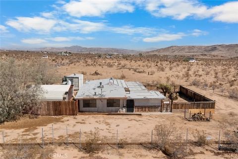 Photo of 56312 Cone Boulevard, Landers, CA 92285 (MLS # JT26048632)