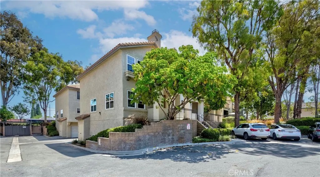 15034 Ocaso Avenue