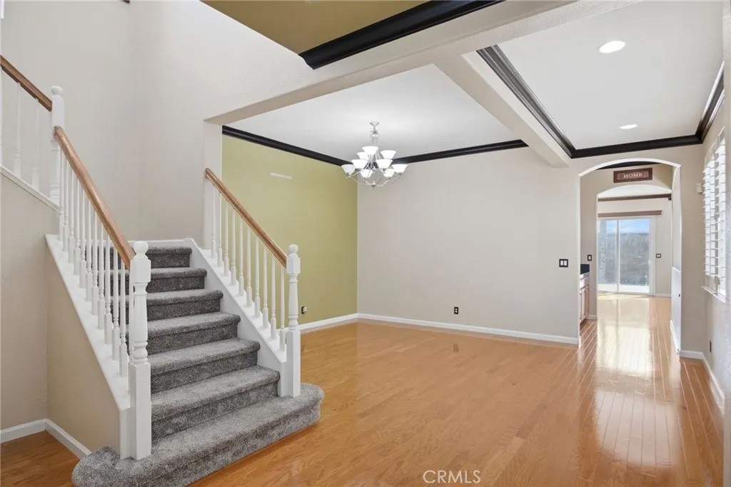 4822 Durant