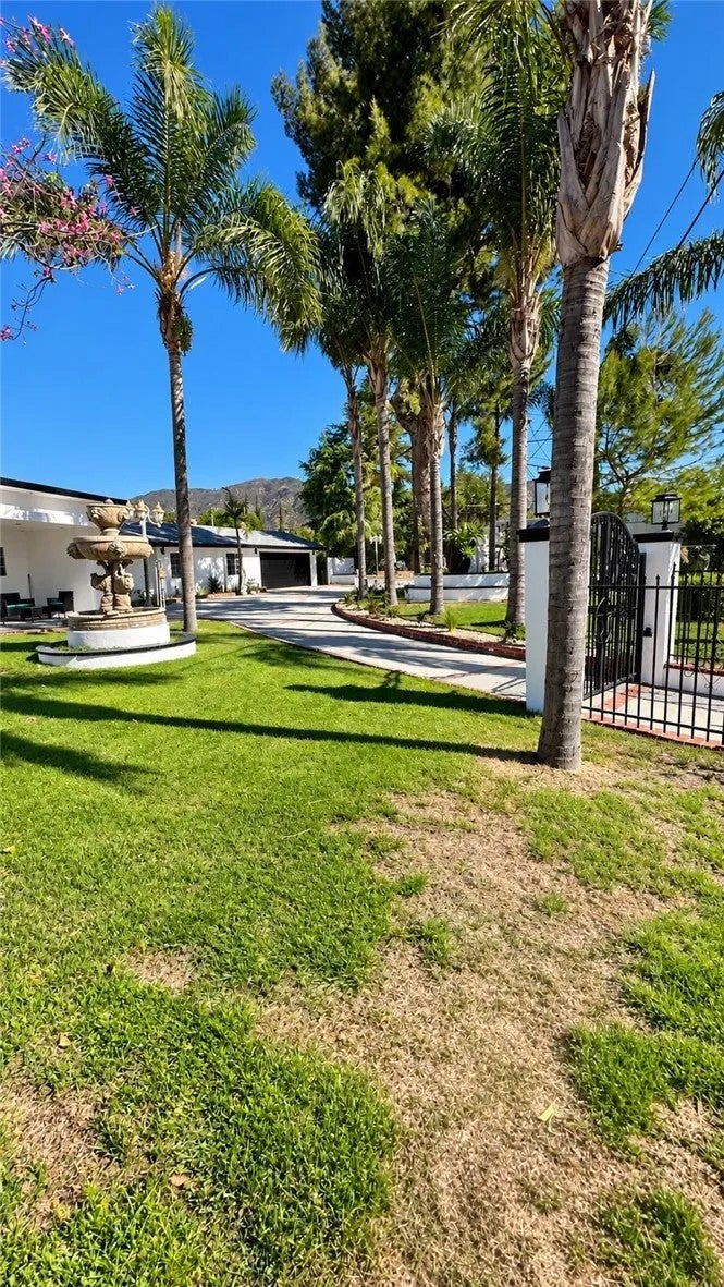 14401 Lakeside