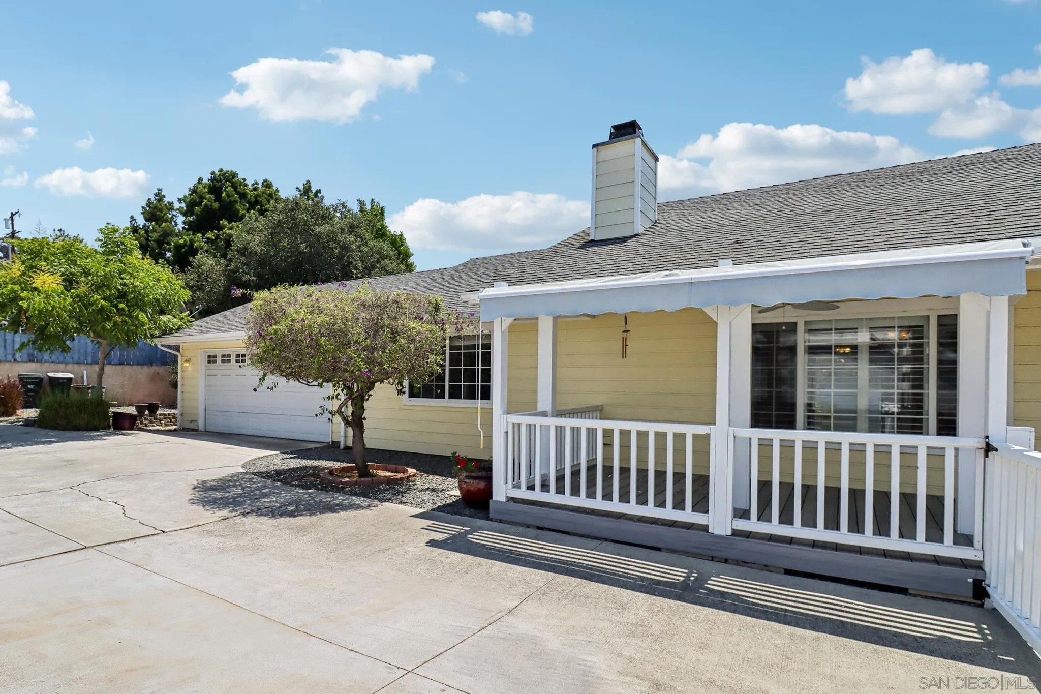 4464 Maple Ave
