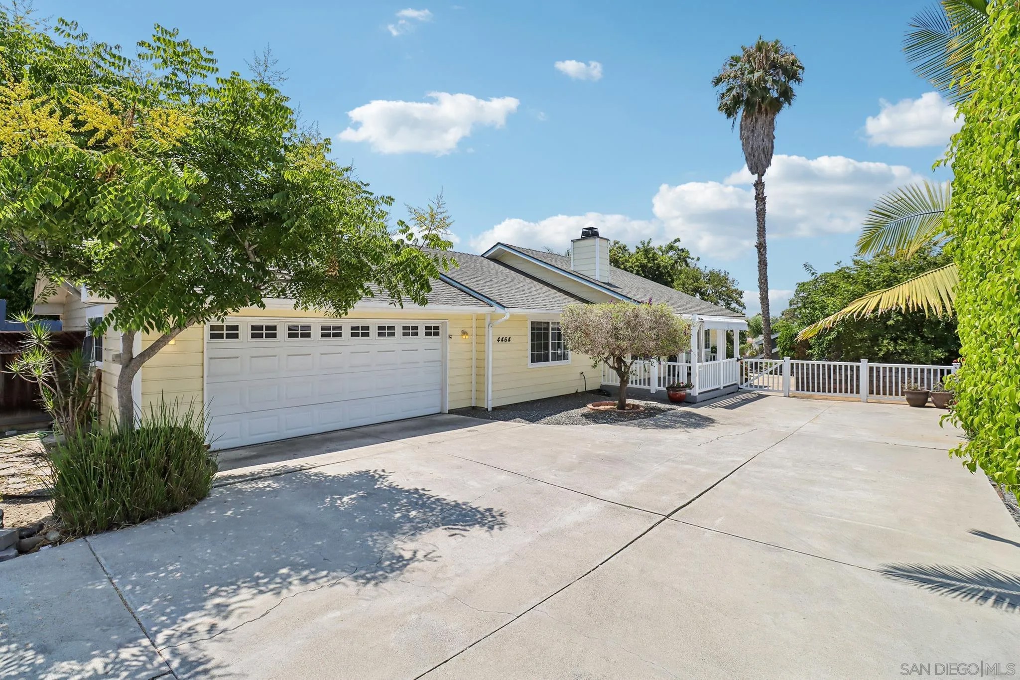 4464 Maple Ave