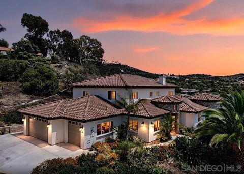 2342 CARIOCA PL. Vista CA 92084