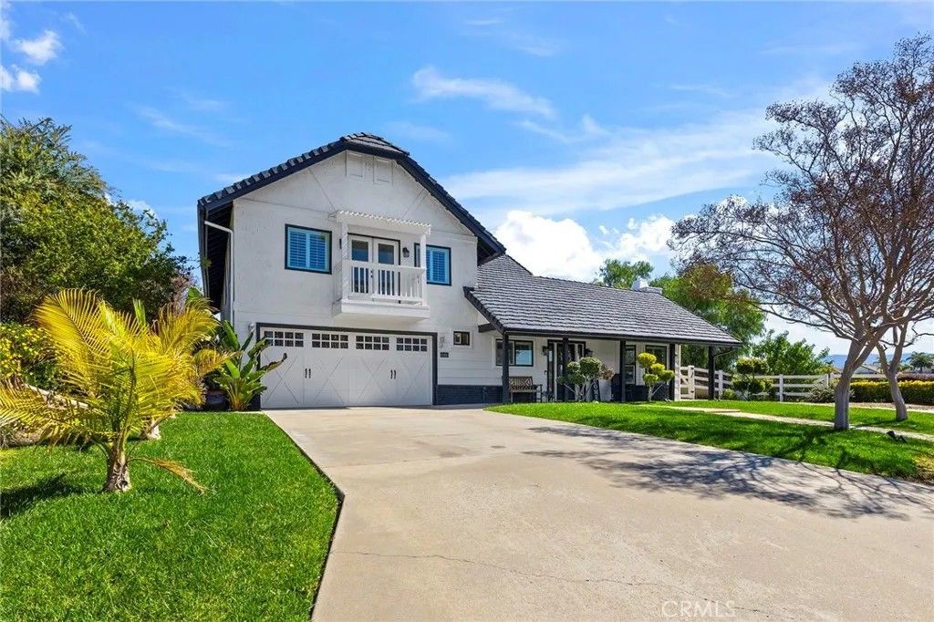 Photo of 41480 Luz Del Sol, Temecula, CA 92591 (MLS # SW26126884)