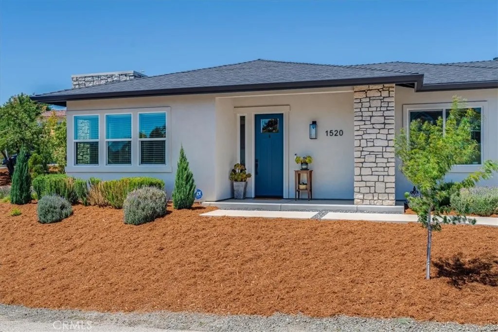 1520 Lyle Lane