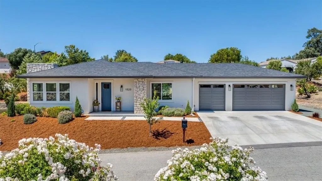 1520 Lyle Lane