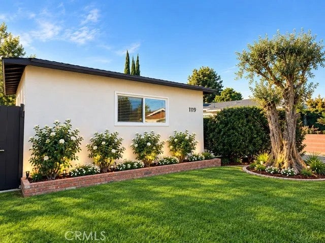 1119 Angelcrest Drive
