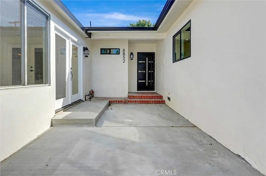 Photo of 6852-6854 Atoll Ave, North Hollywood, CA 91605 (MLS # SR26048123)