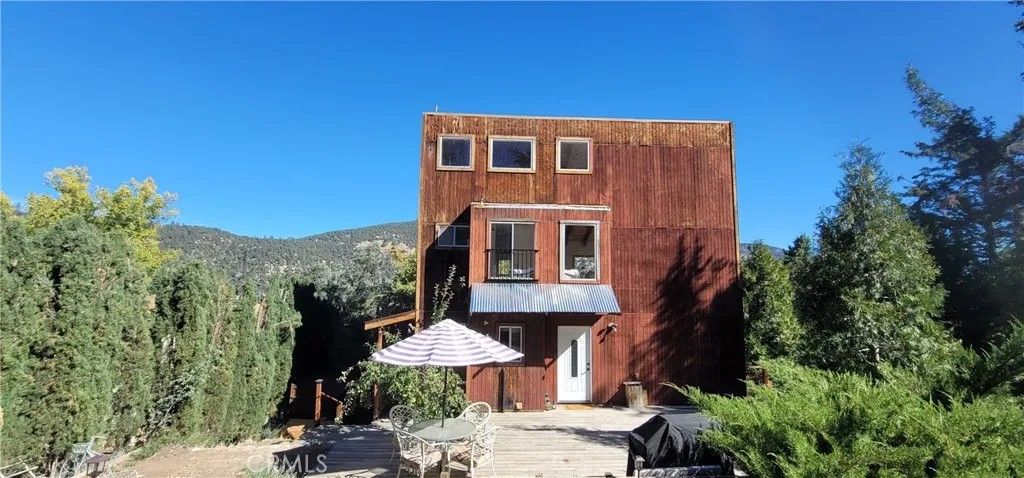 Photo of 1317 Pinetree Dr, Frazier Park, CA 93225 (MLS # SR26070196)