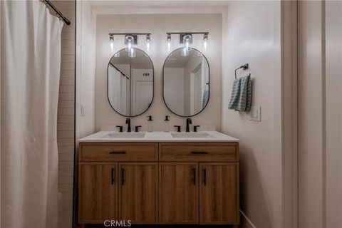 Tiny photo for 135 Morristown Ln, Costa Mesa, CA 92626 (MLS # OC25255425)