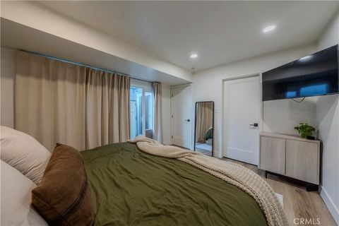 Tiny photo for 135 Morristown Ln, Costa Mesa, CA 92626 (MLS # OC25255425)