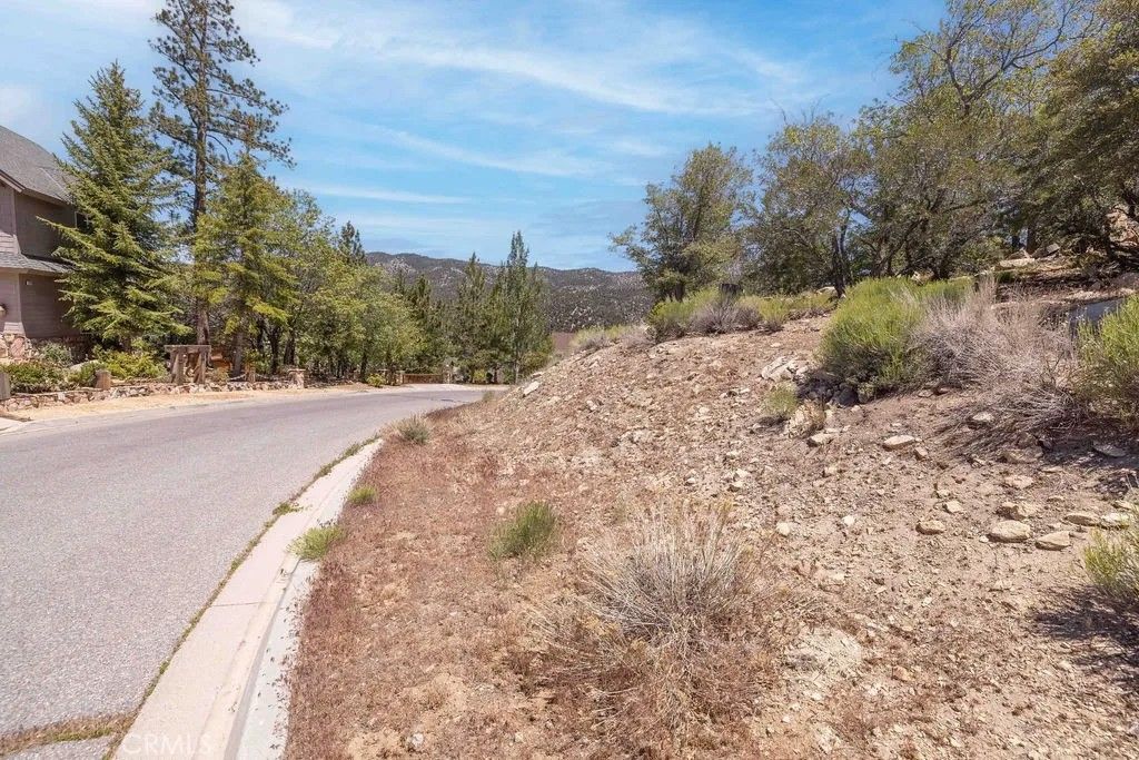 Photo of 42315 Golden Oak, Big Bear Lake, CA 92315 (MLS # IG26118246)