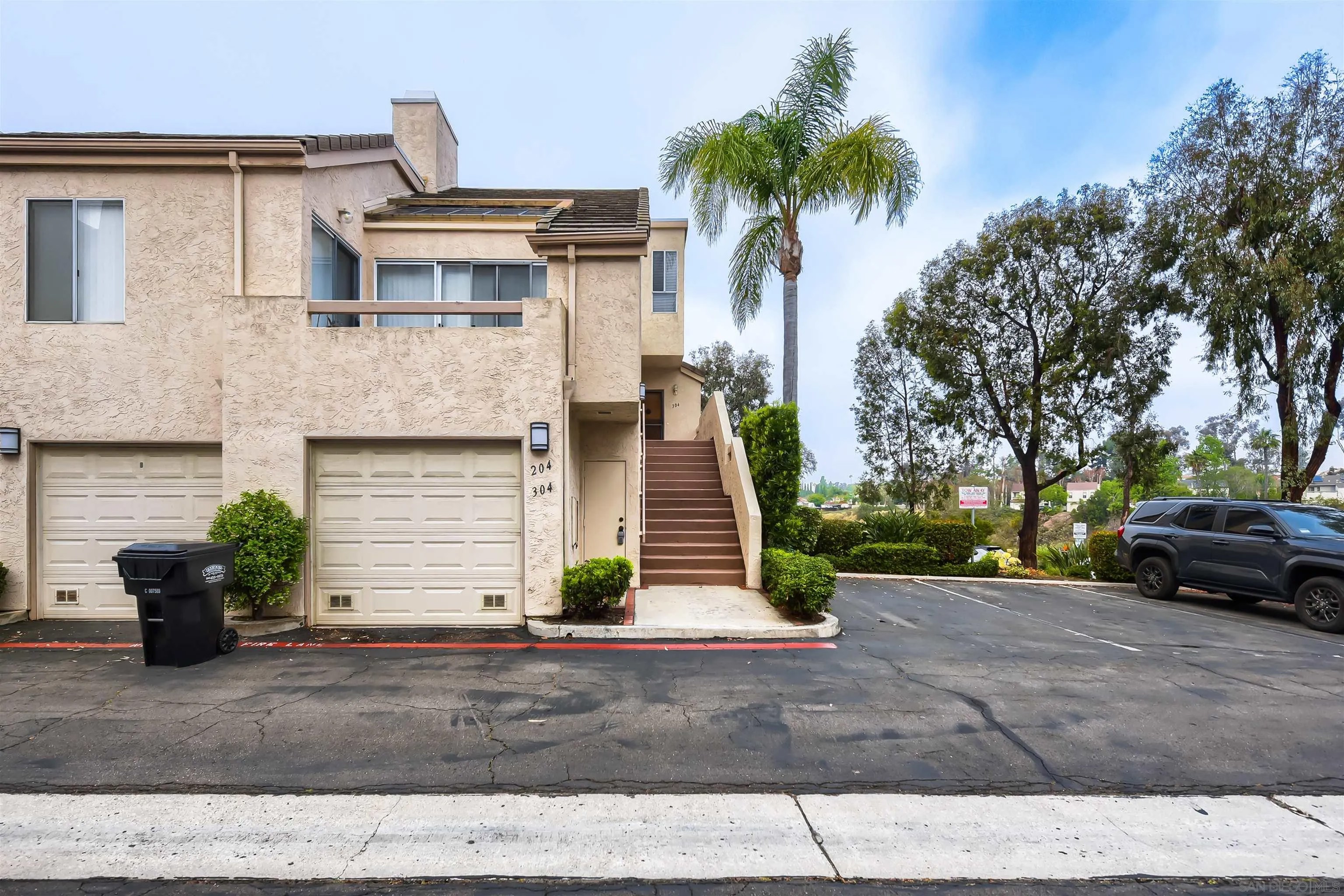 6116 Calle Mariselda 304