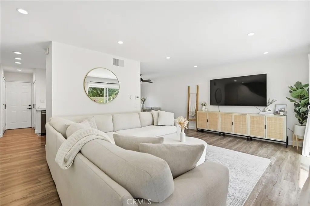 Photo of 28611 Conejo View, Agoura Hills, CA 91301 (MLS # SR26084890)