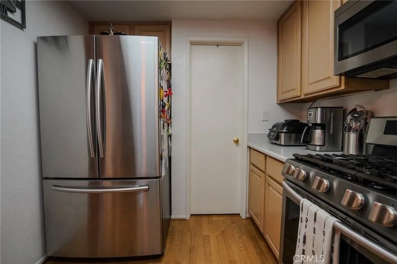 15735 Nordhoff 26