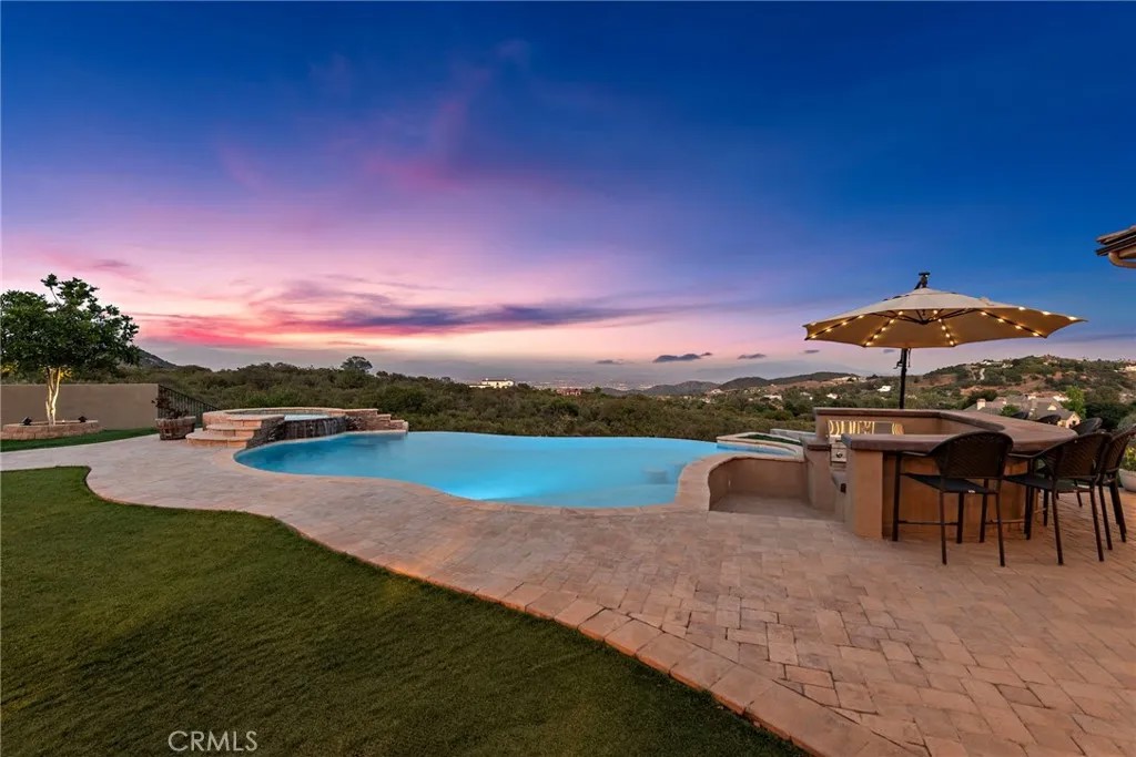 38150 Via Huerta