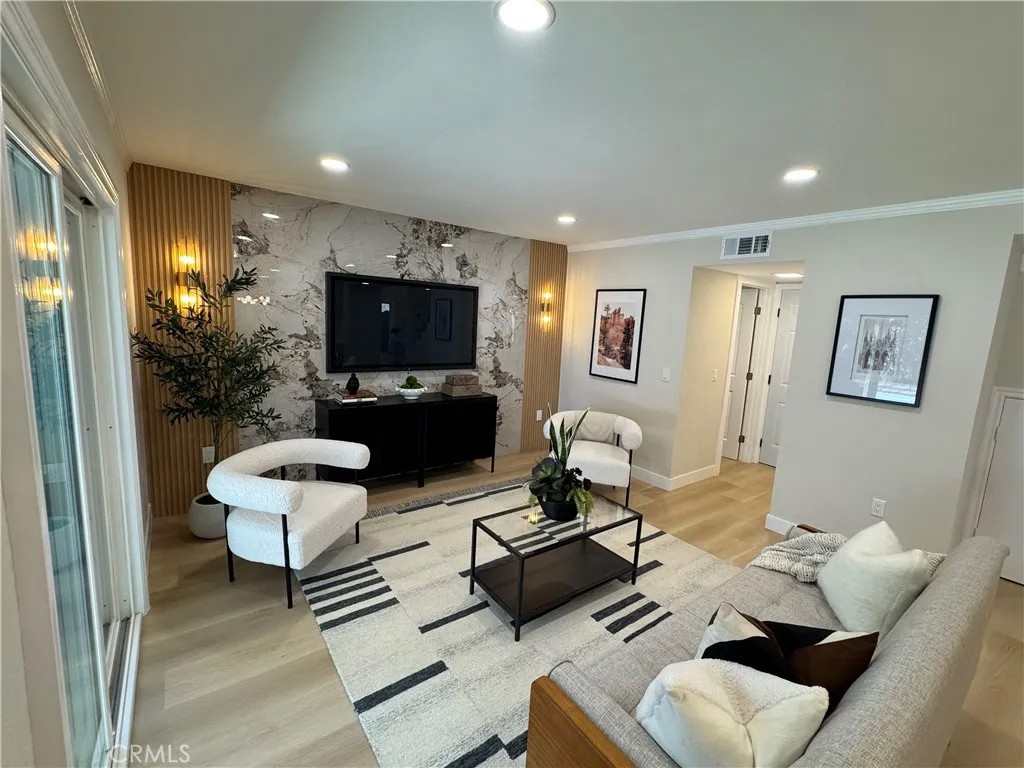 1972 Los Alamitos Drive