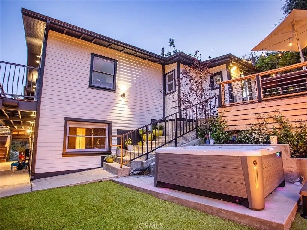 Photo of 2597 Dearborn, Los Angeles, CA 90068 (MLS # SR25281210)