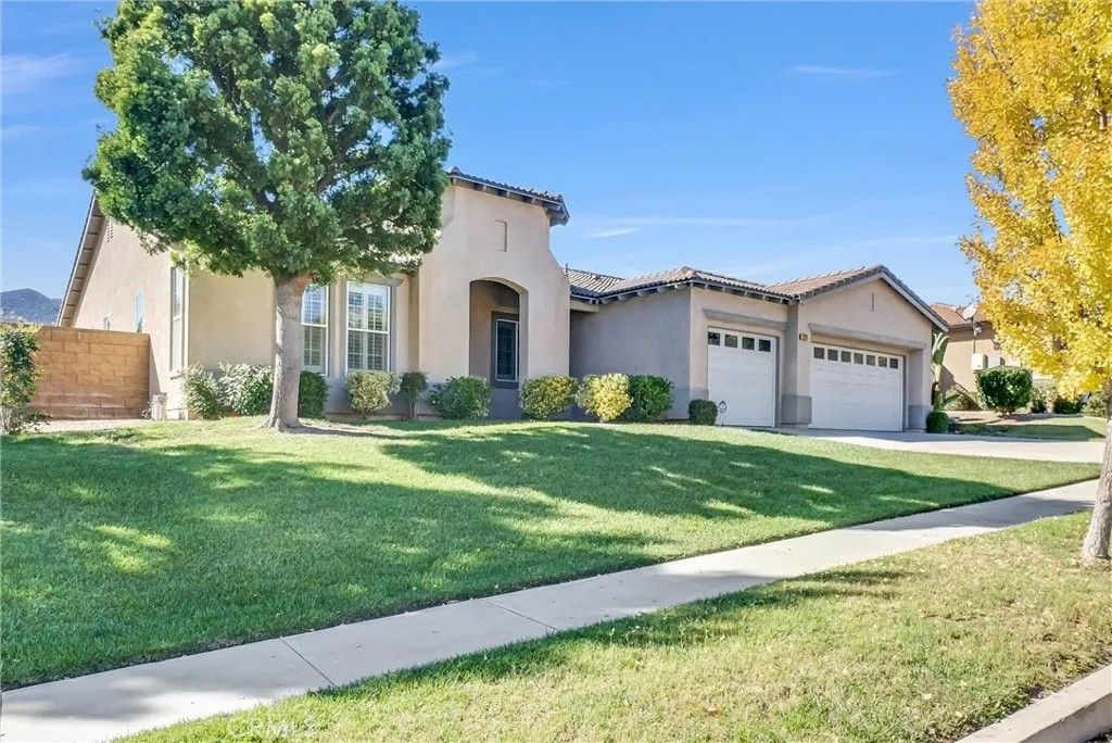 Photo of 1778 Kapalua Bay Lane, Corona, CA 92883 (MLS # NP25268737)