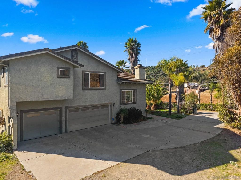Photo of 3849 Pala Mesa Drive, Fallbrook, CA 92028 (MLS # 250044698)