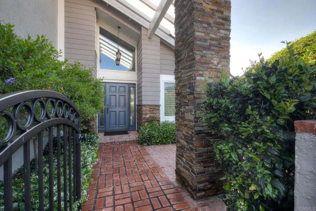 Photo of 551 Splitrail Drive, Encinitas, CA 92024 (MLS # NDP2603319)