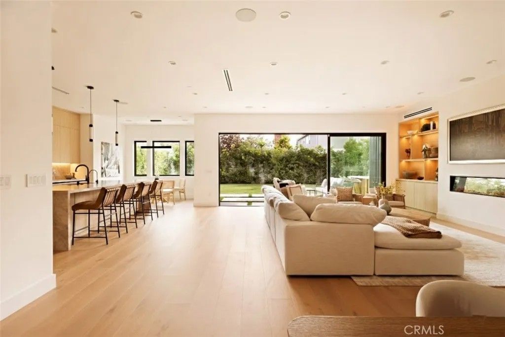 Photo of 3962 Alla, Los Angeles, CA 90066 (MLS # SB26017800)