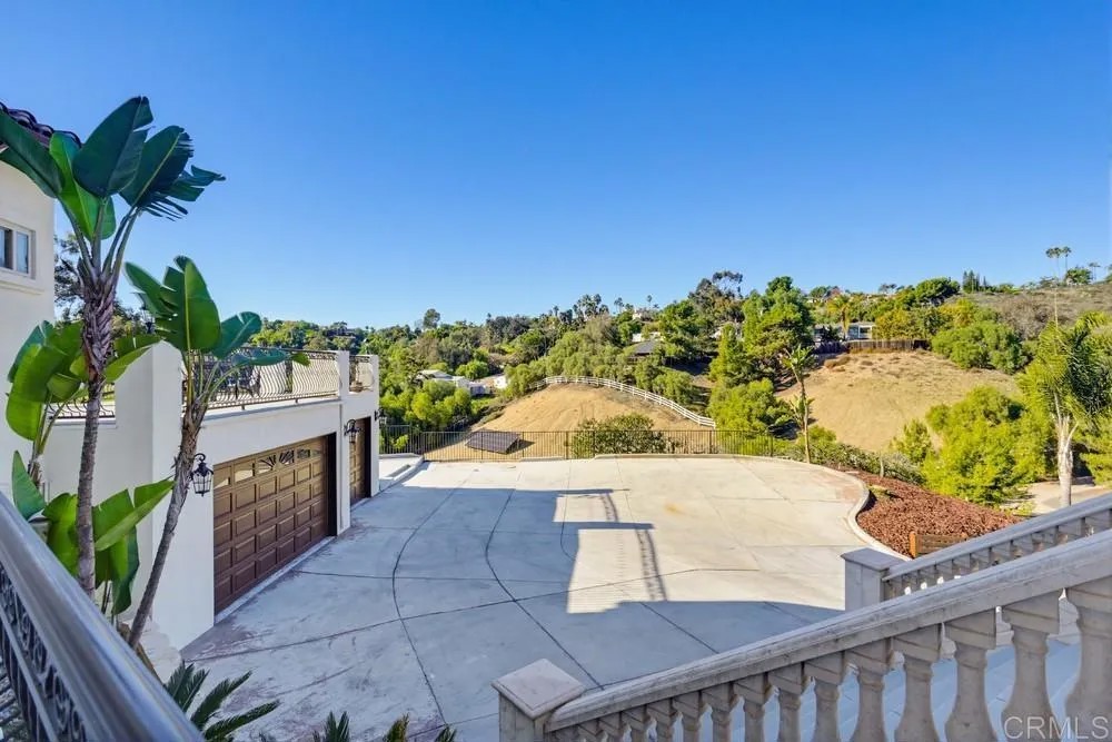 4233 Sweetwater Road