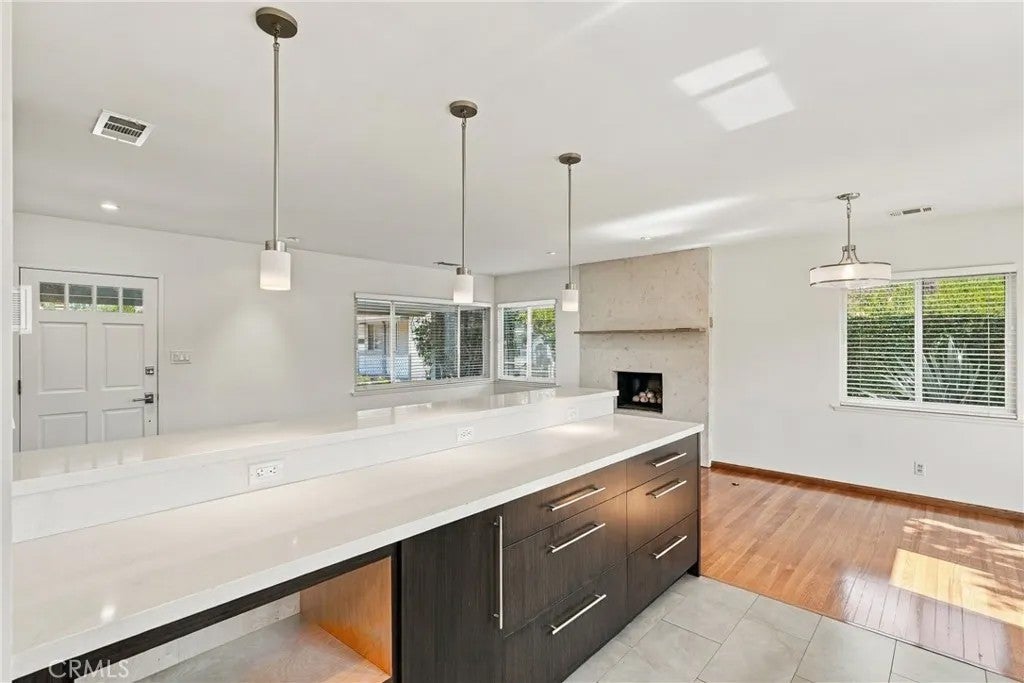 2212 Earle Court