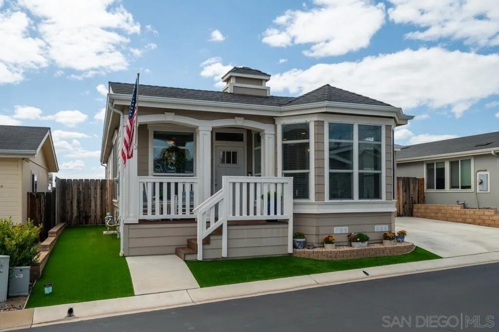Photo of 15935 Spring Oaks Raod Rd #Spc. 28, El Cajon, CA 92021 (MLS # 260010185)