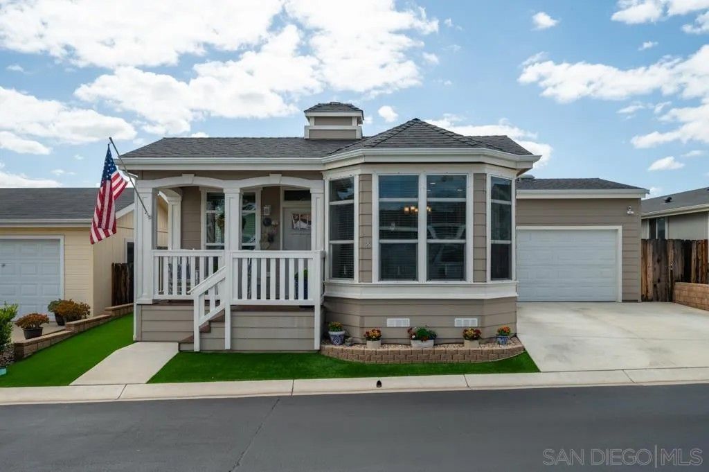 Photo of 15935 Spring Oaks Raod Rd #Spc. 28, El Cajon, CA 92021 (MLS # 260010185)