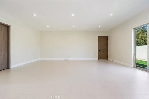 Tiny photo for 10347 Mapledale Street, Bellflower, CA 90706 (MLS # DW25252881)