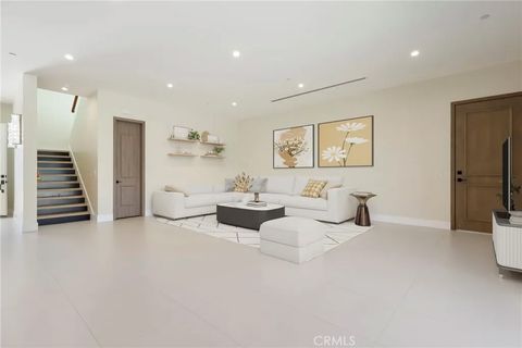 Tiny photo for 10347 Mapledale Street, Bellflower, CA 90706 (MLS # DW25252881)